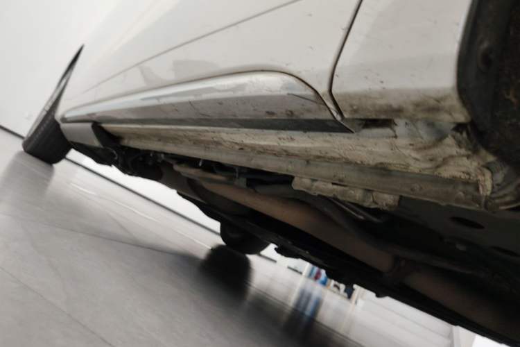 Used Buick Century 2023 2.0T Six-Seater Yinshi Edition Chassis Front Right