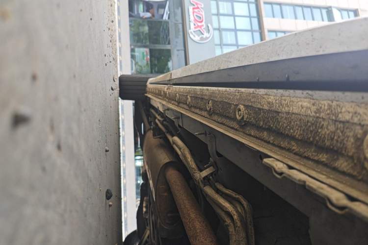 Used Buick Century 2023 2.0T Six-Seater Yinshi Edition Chassis Front Right