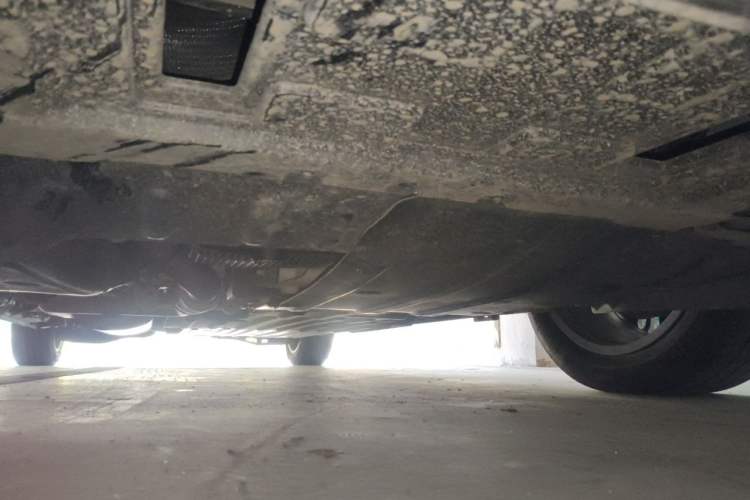 Used Buick Century 2023 2.0T Seven-Seater Yinshi Edition Chassis Front