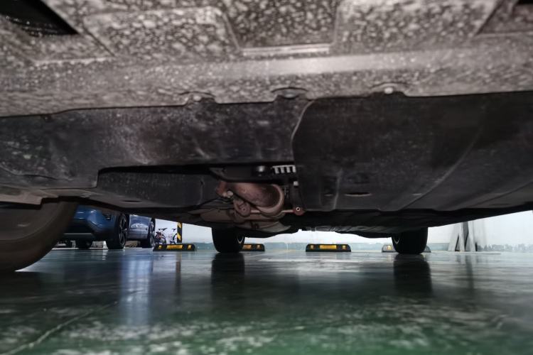 Used Buick Century 2023 2.0T Seven-Seater Yinshi Edition Chassis Front