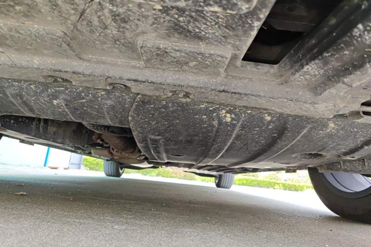Used Buick Century 2023 2.0T Six-Seater Yinshi Edition Chassis Front