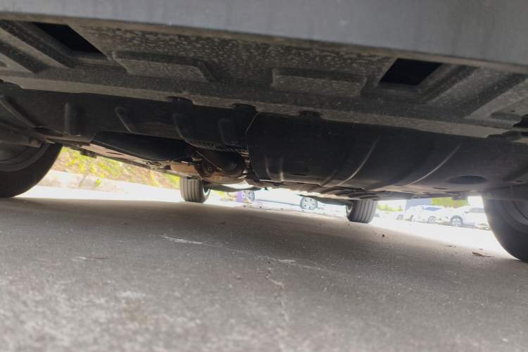 Used Buick Century 2023 2.0T Six-Seater Yinshi Edition Chassis Front