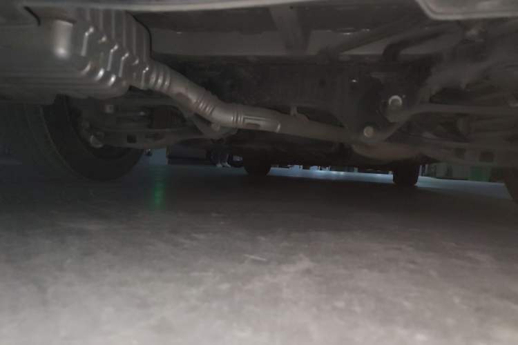 Used Buick Century 2023 2.0T Six-Seater Yinshi Edition Chassis Rear