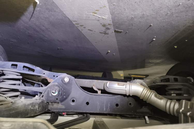 Used Buick Century 2023 2.0T Seven-Seater Yinshi Edition Chassis Rear