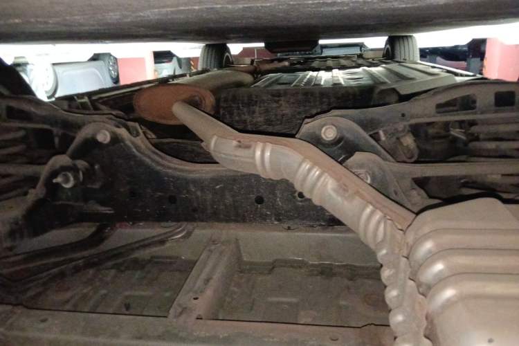 Used Buick Century 2023 2.0T Seven-Seater Yinshi Edition Chassis Rear