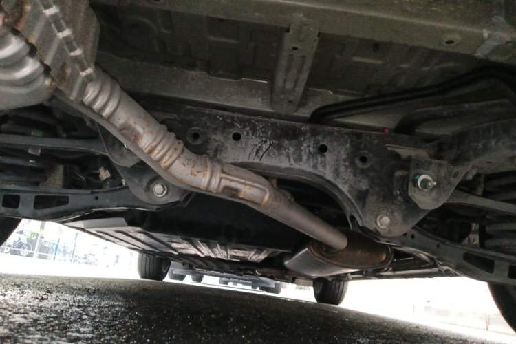 Used Buick Century 2023 2.0T Seven-Seater Yinshi Edition Chassis Rear