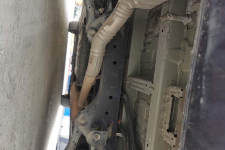 Used Buick Century 2023 2.0T Six-Seater Yinshi Edition Chassis Rear