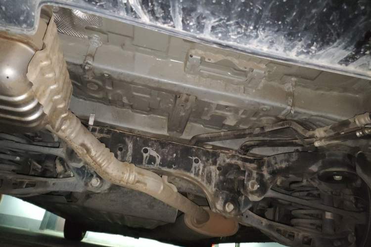 Used Buick Century 2023 2.0T Seven-Seater Yinshi Edition Chassis Rear