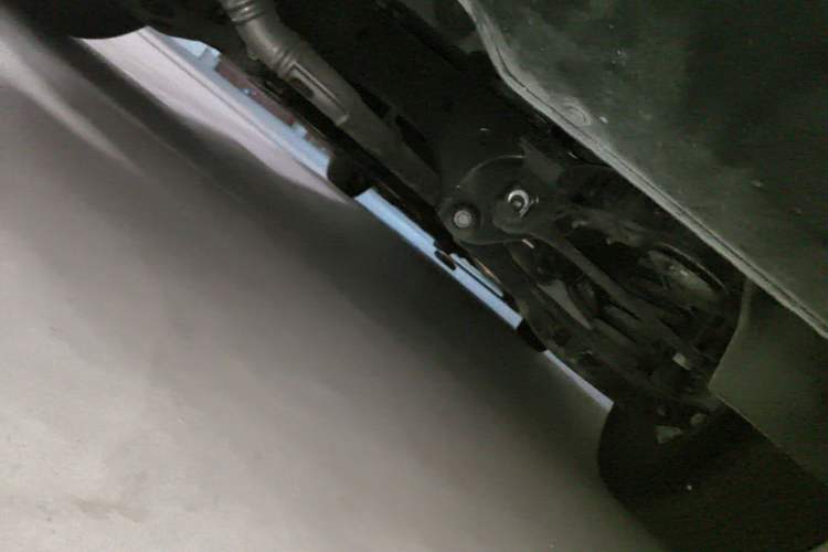 Used Buick Century 2023 2.0T Six-Seater Yinshi Edition Chassis Rear