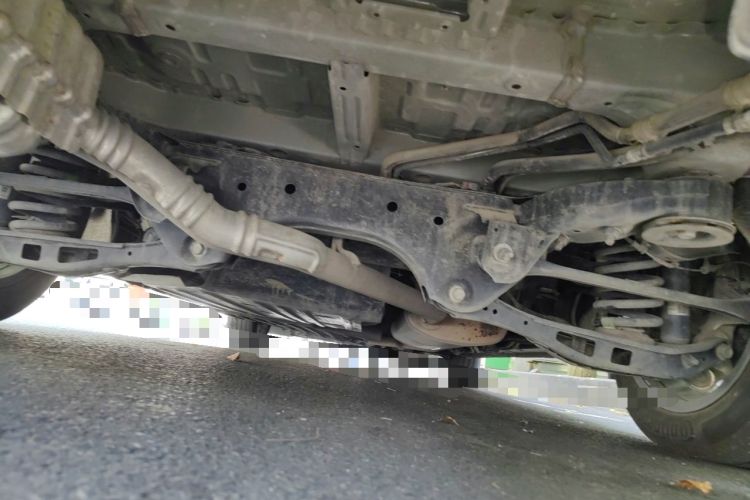Used Buick Century 2023 2.0T Seven-Seater Yinshi Edition Chassis Rear