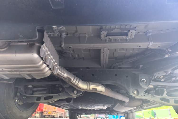 Used Buick Century 2023 2.0T Seven-Seater Yinshi Edition Chassis Rear