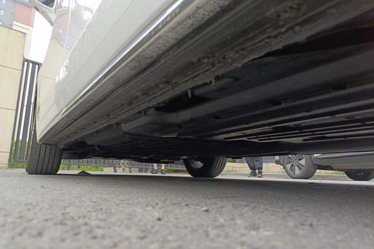 Used Buick Century 2023 2.0T Six-Seater Yinshi Edition Chassis Rear Left