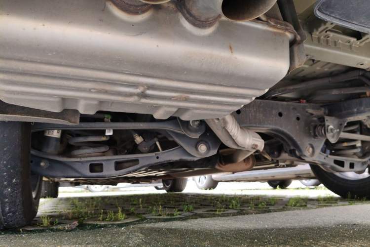 Used Buick Century 2023 2.0T Six-Seater Yinshi Edition Chassis Rear Left