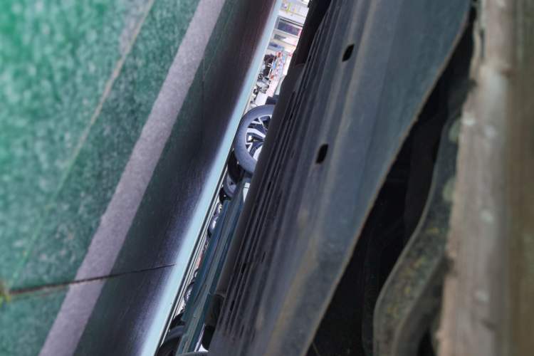 Used Buick Century 2023 2.0T Six-Seater Yinshi Edition Chassis Rear Left