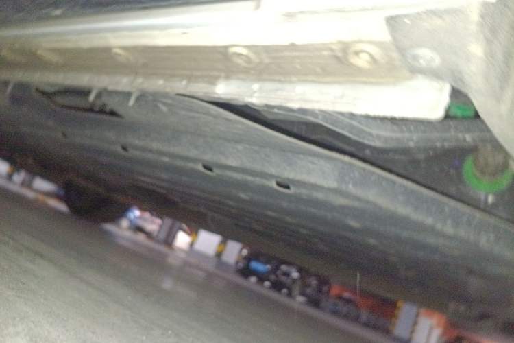 Used Buick Century 2023 2.0T Six-Seater Yinshi Edition Chassis Rear Left