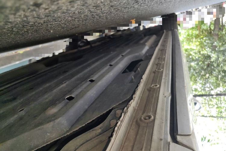 Used Buick Century 2023 2.0T Seven-Seater Yinshi Edition Chassis Rear Left