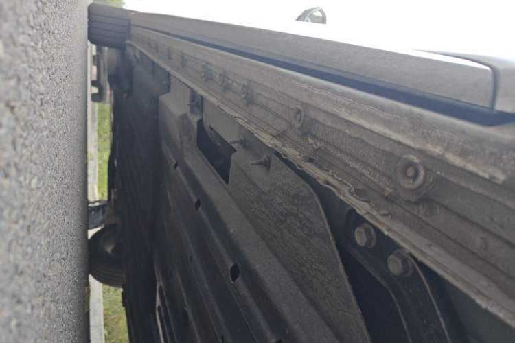 Used Buick Century 2023 2.0T Seven-Seater Yinshi Edition Chassis Rear Left