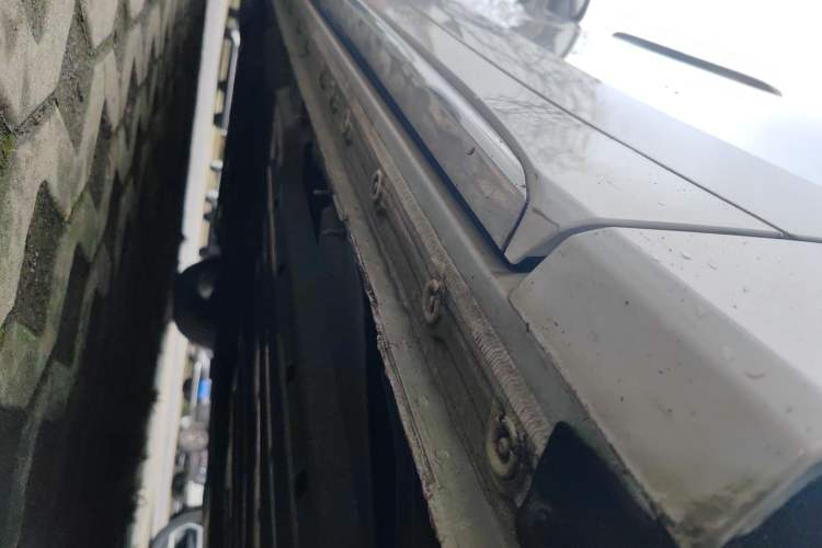 Used Buick Century 2023 2.0T Six-Seater Yinshi Edition Chassis Rear Left