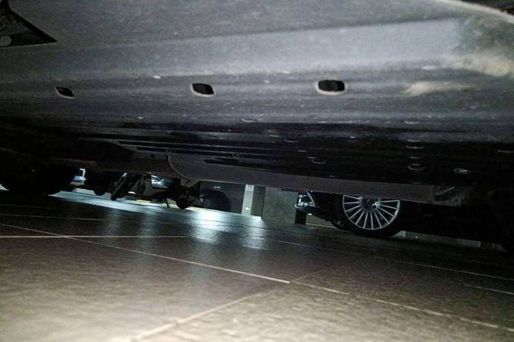Used Buick Century 2023 2.0T Six-Seater Yinshi Edition Chassis Rear Left
