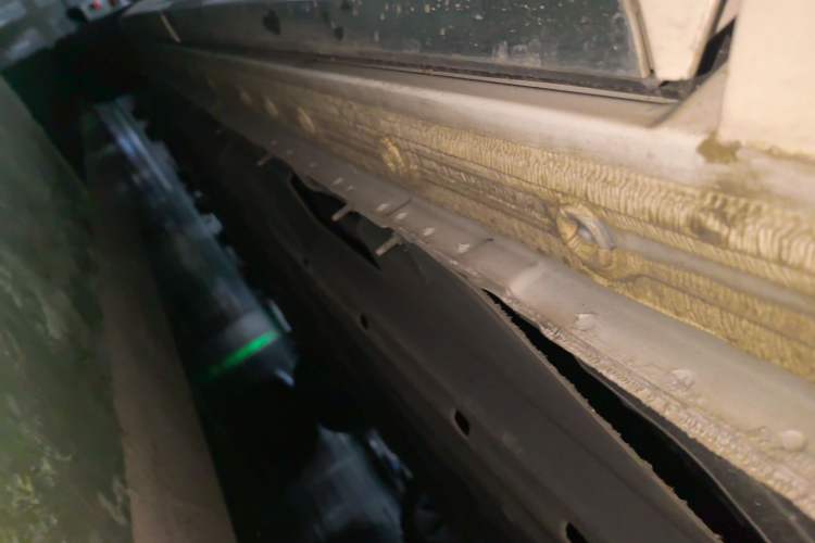 Used Buick Century 2023 2.0T Six-Seater Yinshi Edition Chassis Rear Left