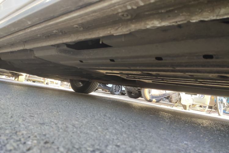 Used Buick Century 2023 2.0T Six-Seater Yinshi Edition Chassis Rear Left