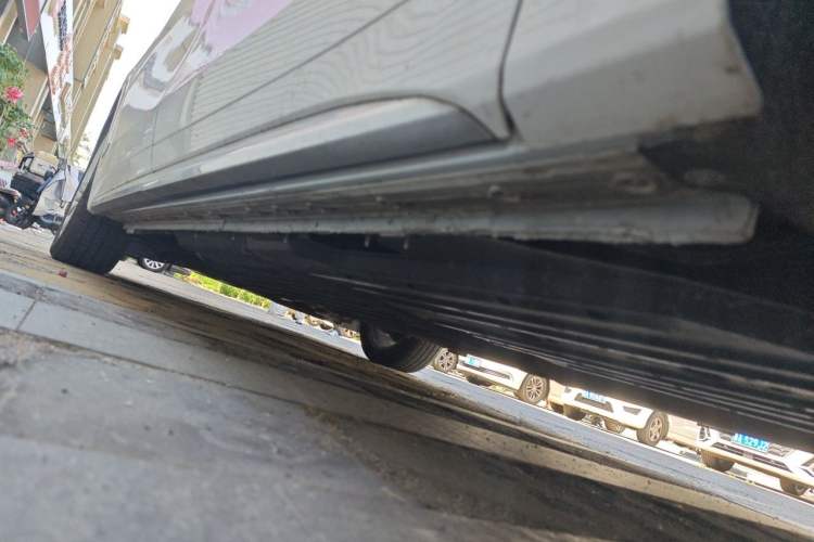 Used Buick Century 2023 2.0T Seven-Seater Yinshi Edition Chassis Rear Left