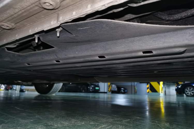 Used Buick Century 2023 2.0T Seven-Seater Yinshi Edition Chassis Rear Left