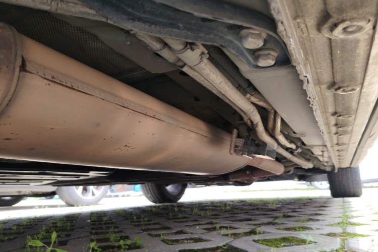 Used Buick Century 2023 2.0T Six-Seater Yinshi Edition Chassis Rear Right