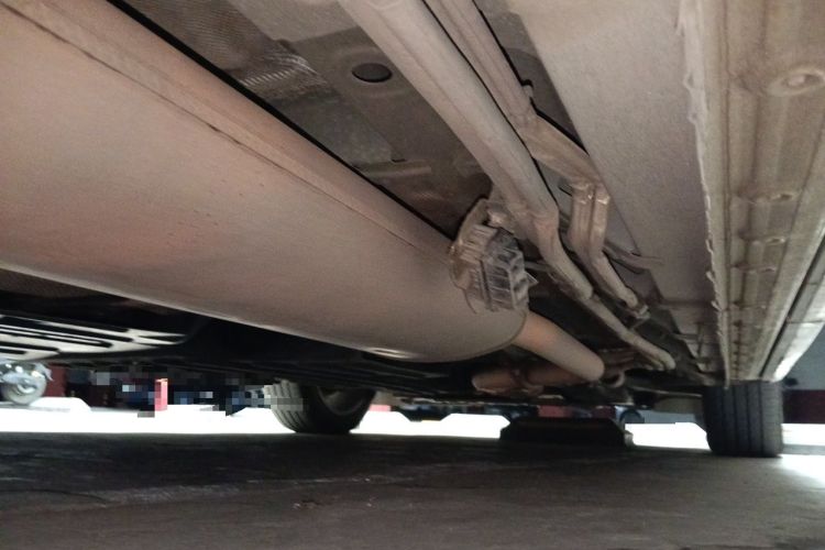 Used Buick Century 2023 2.0T Seven-Seater Yinshi Edition Chassis Rear Right