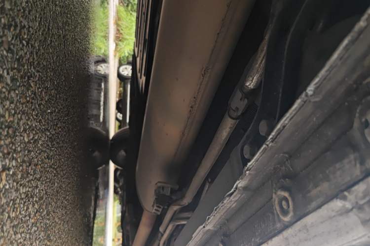 Used Buick Century 2023 2.0T Six-Seater Yinshi Edition Chassis Rear Right