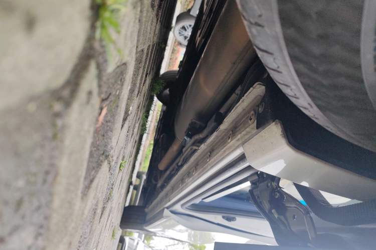 Used Buick Century 2023 2.0T Six-Seater Yinshi Edition Chassis Rear Right