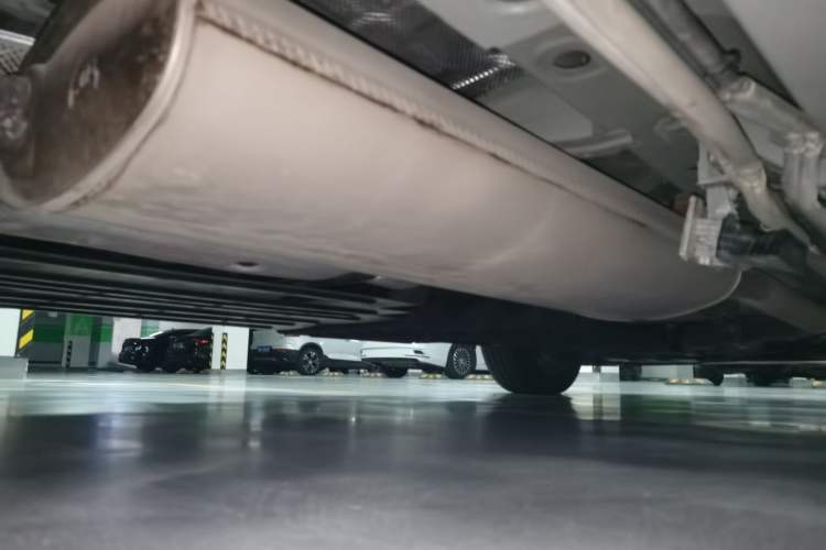 Used Buick Century 2023 2.0T Seven-Seater Yinshi Edition Chassis Rear Right