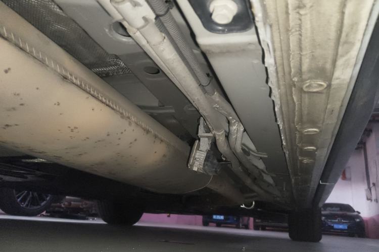 Used Buick Century 2023 2.0T Seven-Seater Yinshi Edition Chassis Rear Right