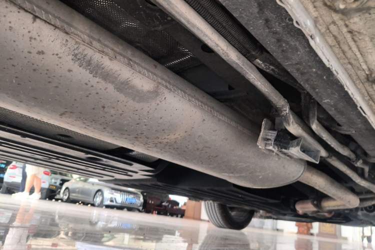 Used Buick Century 2023 2.0T Seven-Seater Yinshi Edition Chassis Rear Right