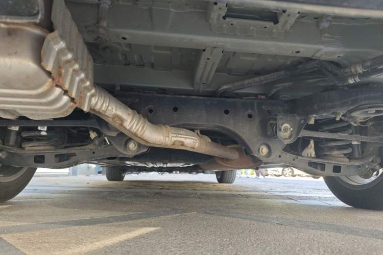 Used Buick Century 2023 2.0T Seven-Seater Yinshi Edition Chassis Rear