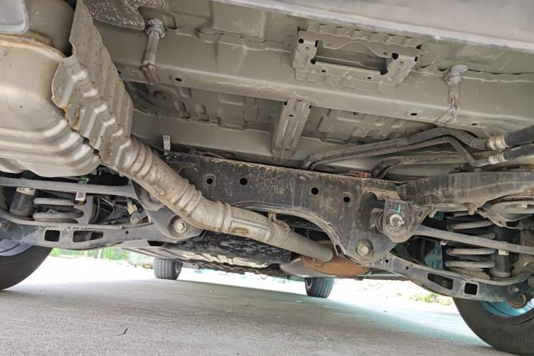 Used Buick Century 2023 2.0T Six-Seater Yinshi Edition Chassis Rear