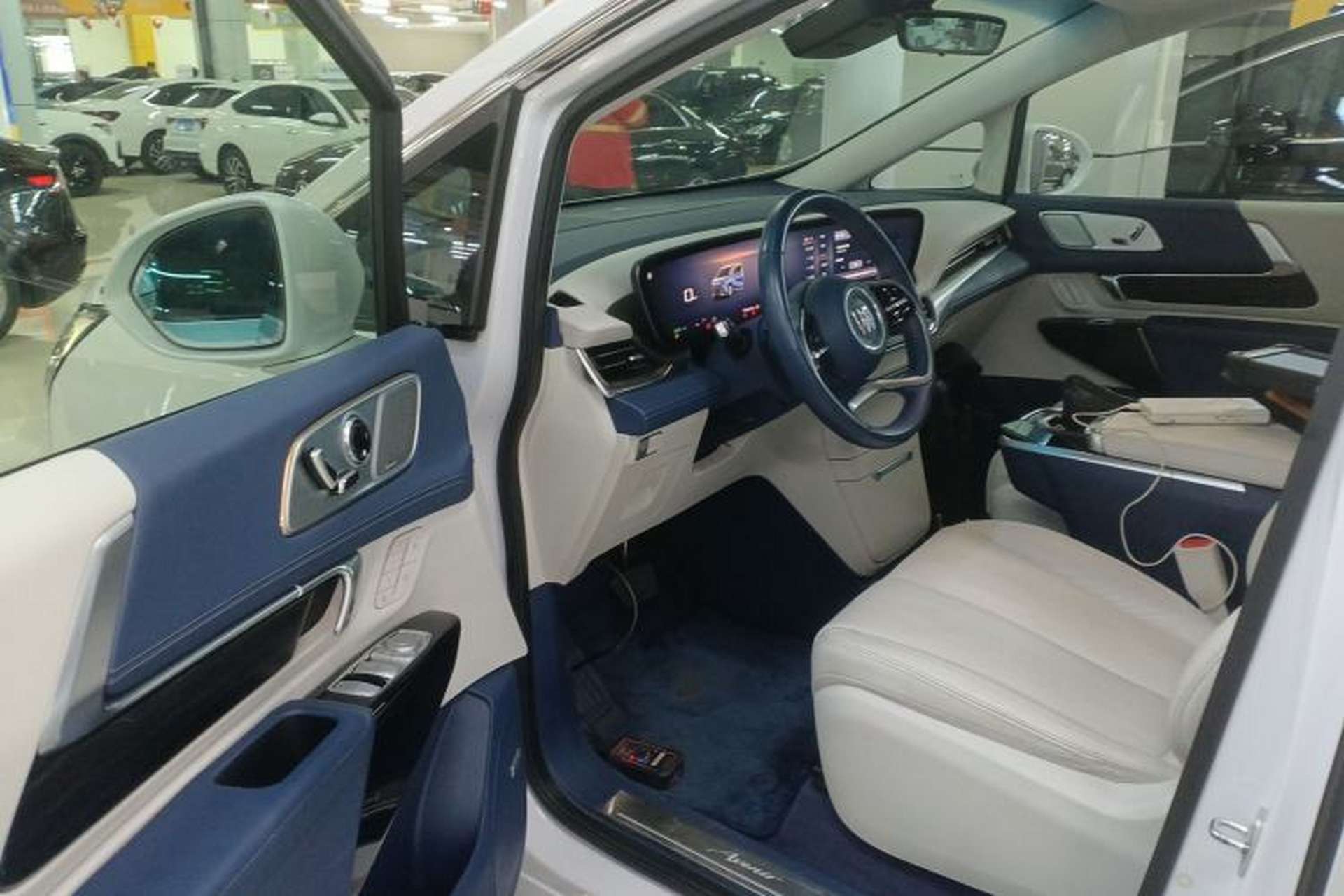 Used Buick Century 2023 2.0T Six-Seater Yinshi Edition Driver Seat