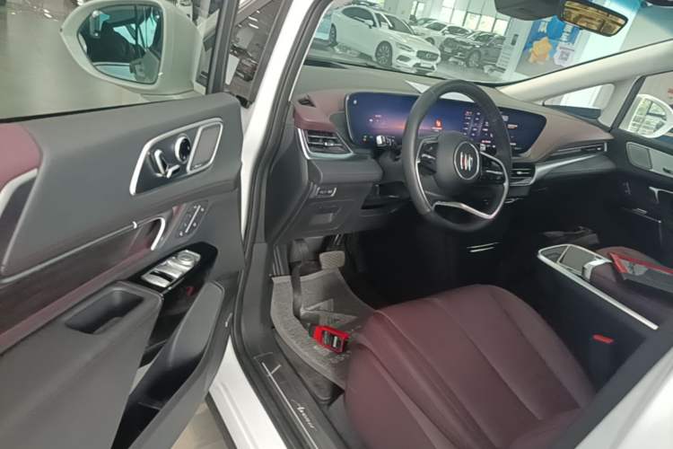 Used Buick Century 2023 2.0T Six-Seater Yinshi Edition Driver Seat
