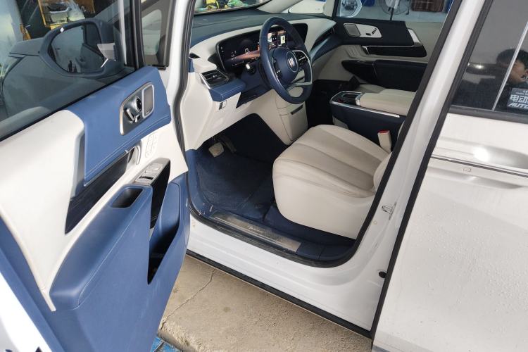 Used Buick Century 2023 2.0T Six-Seater Yinshi Edition Driver Seat