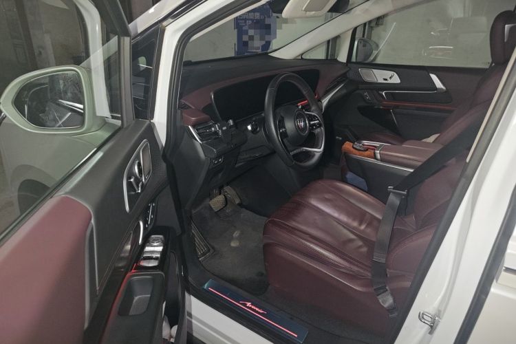 Used Buick Century 2023 2.0T Six-Seater Yinshi Edition Driver Seat