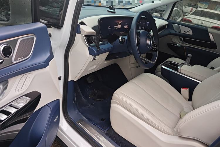 Used Buick Century 2023 2.0T Six-Seater Yinshi Edition Driver Seat