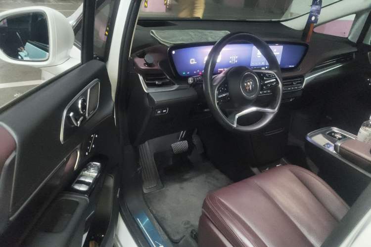 Used Buick Century 2023 2.0T Seven-Seater Yinshi Edition Driver Seat