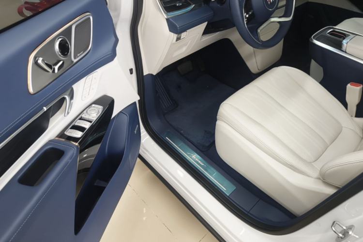 Used Buick Century 2023 2.0T Six-Seater Yinshi Edition Driver Seat