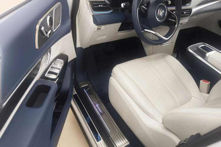 Used Buick Century 2023 2.0T Six-Seater Yinshi Edition Driver Seat