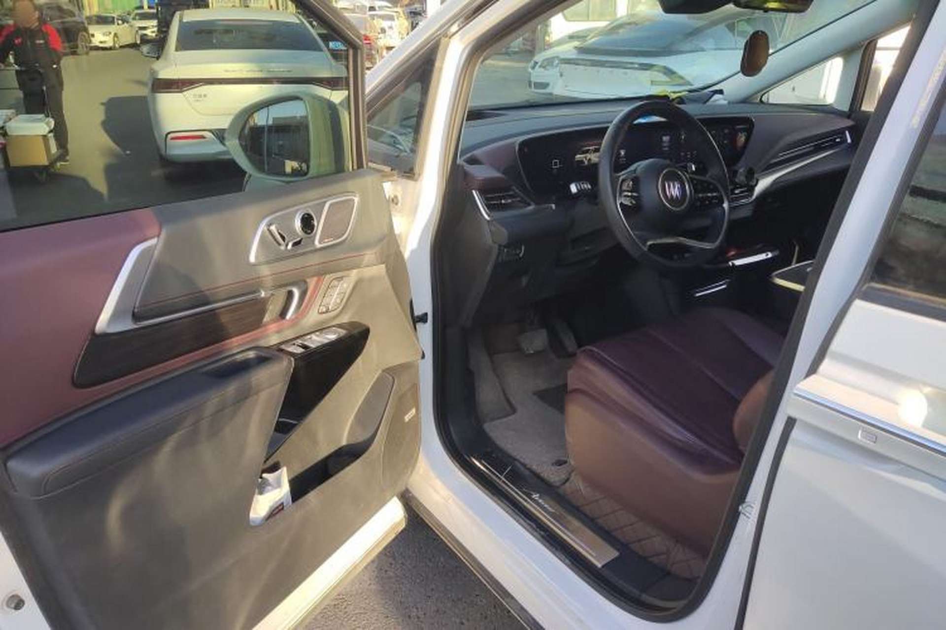 Used Buick Century 2023 2.0T Six-Seater Yinshi Edition Driver Seat