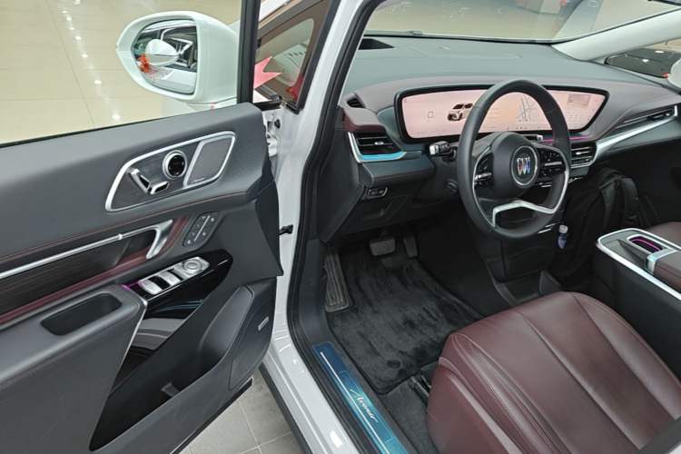 Used Buick Century 2023 2.0T Six-Seater Yinshi Edition Driver Seat