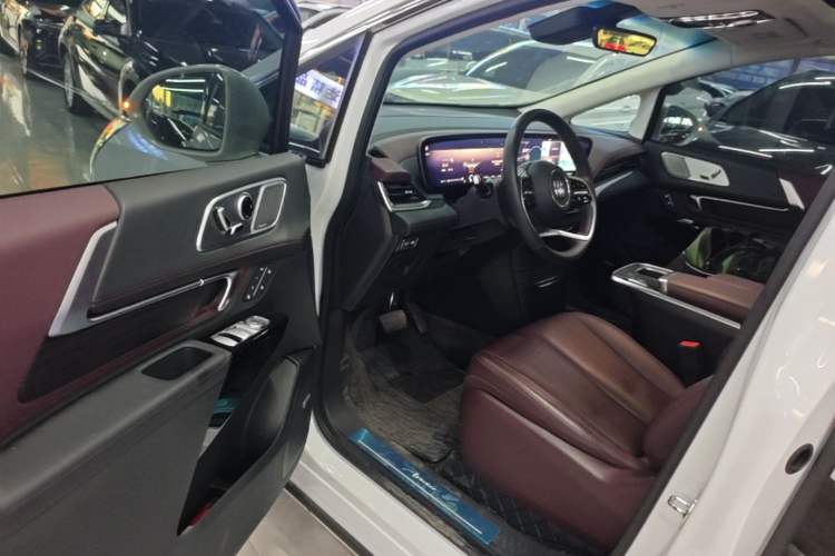Used Buick Century 2023 2.0T Six-Seater Yinshi Edition Driver Seat