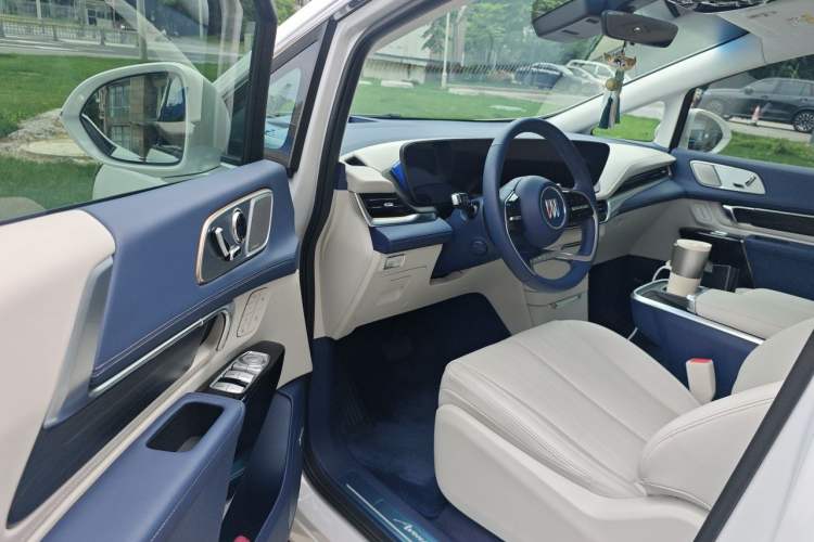 Used Buick Century 2023 2.0T Seven-Seater Yinshi Edition Driver Seat
