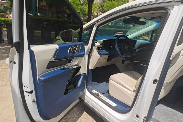 Used Buick Century 2023 2.0T Six-Seater Yinshi Edition Driver Seat