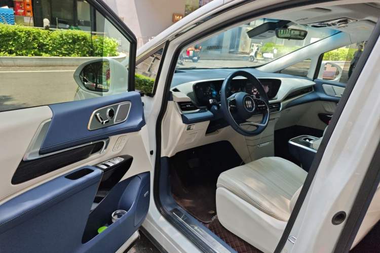 Used Buick Century 2023 2.0T Seven-Seater Yinshi Edition Driver Seat
